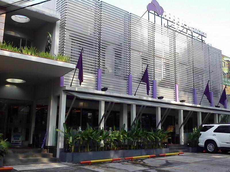 Hotel Anggrek Gandasari Бандунг Экстерьер фото