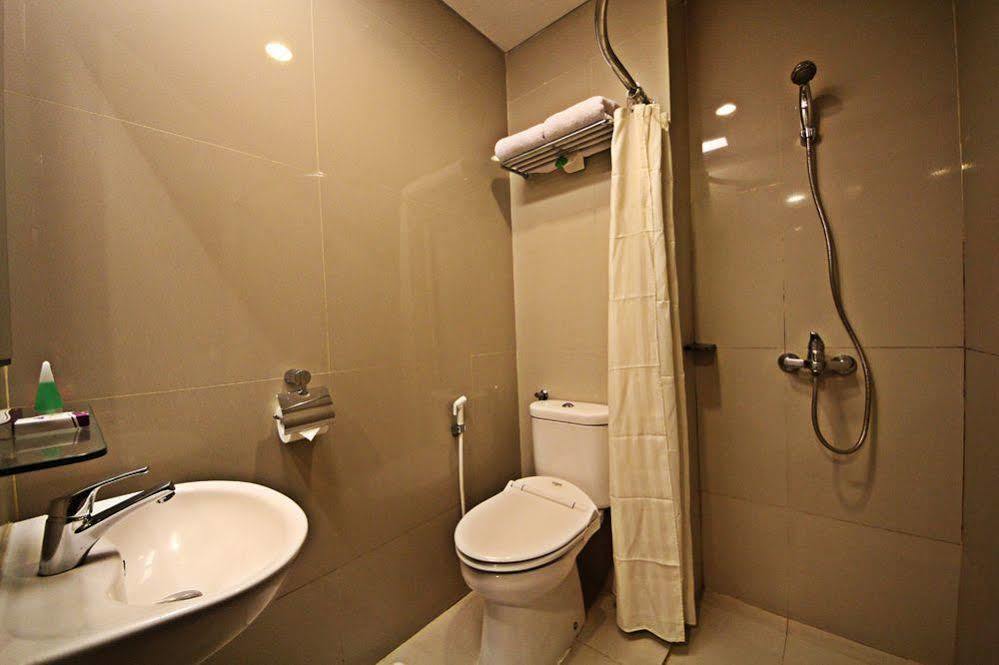 Hotel Anggrek Gandasari Бандунг Экстерьер фото