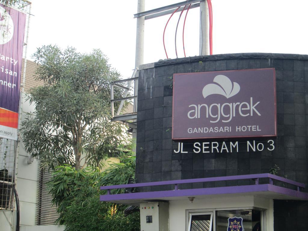 Hotel Anggrek Gandasari Бандунг Экстерьер фото