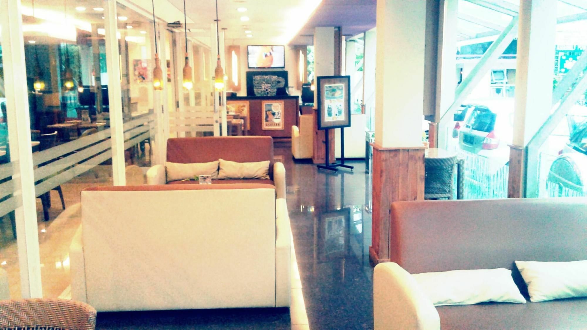 Hotel Anggrek Gandasari Бандунг Экстерьер фото